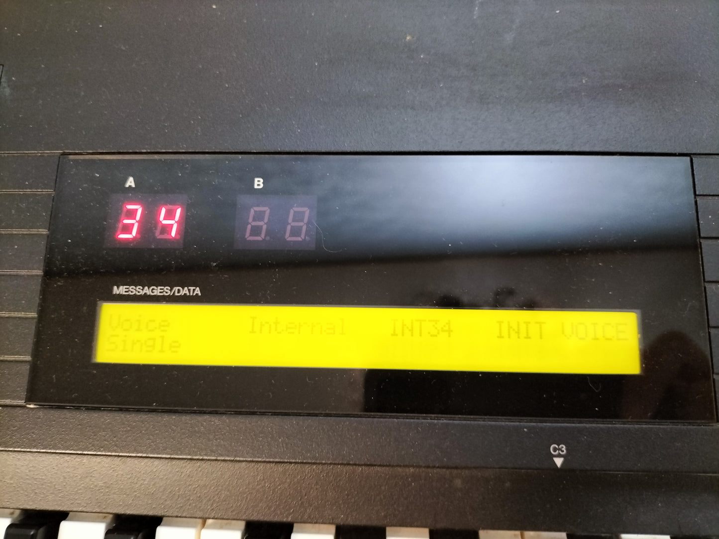 YAMAHA ヤマハ DX7II-FD シンセサイザー ハードケース付き 24020401