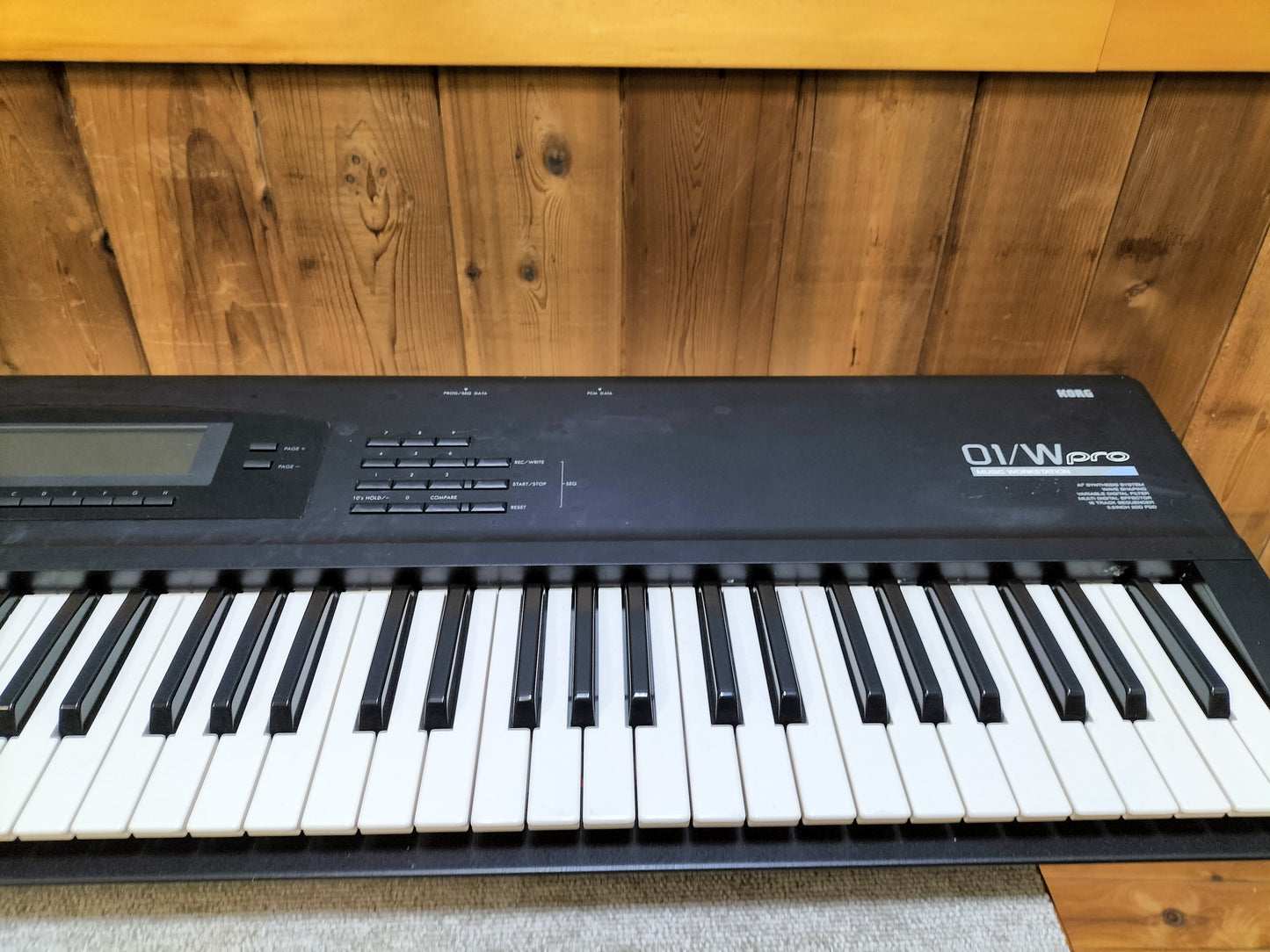 KORG コルグ 01Wpro シンセサイザー ハードケース付き 24020404