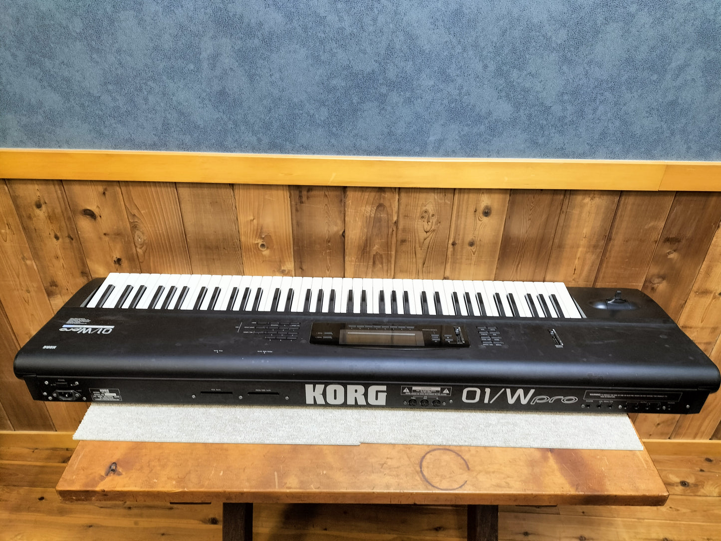 KORG コルグ 01Wpro シンセサイザー ハードケース付き 24020404