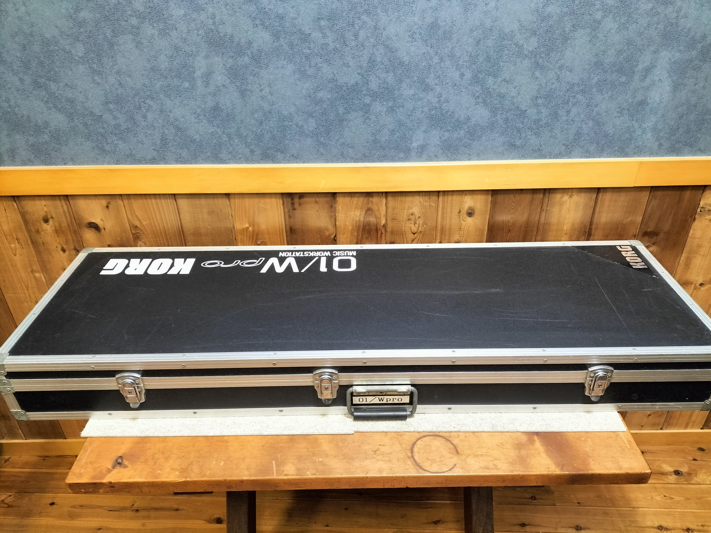 KORG コルグ 01Wpro シンセサイザー ハードケース付き 24020404