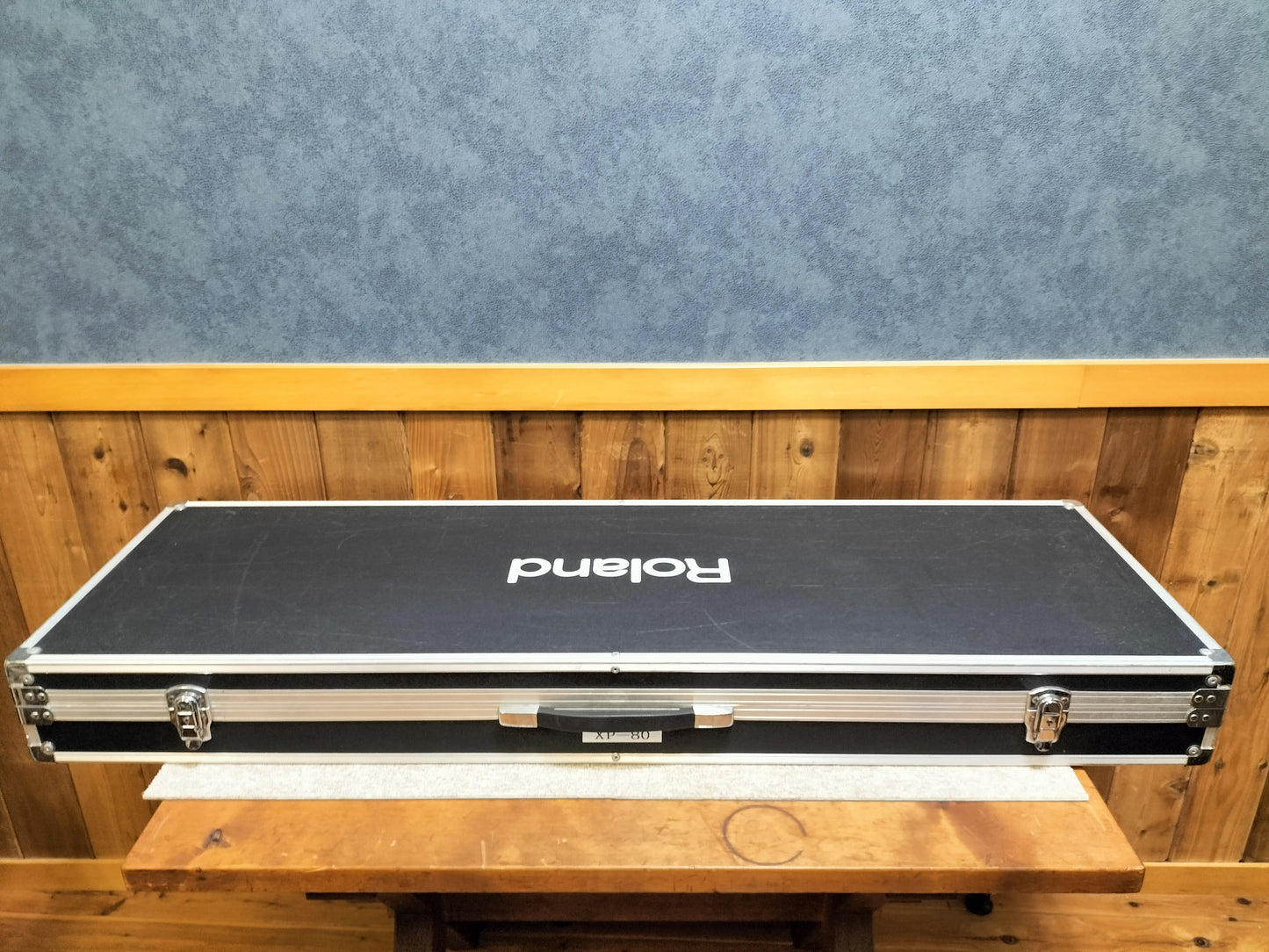 Roland ローランド XP-80 シンセサイザー ハードケース付き 24020405