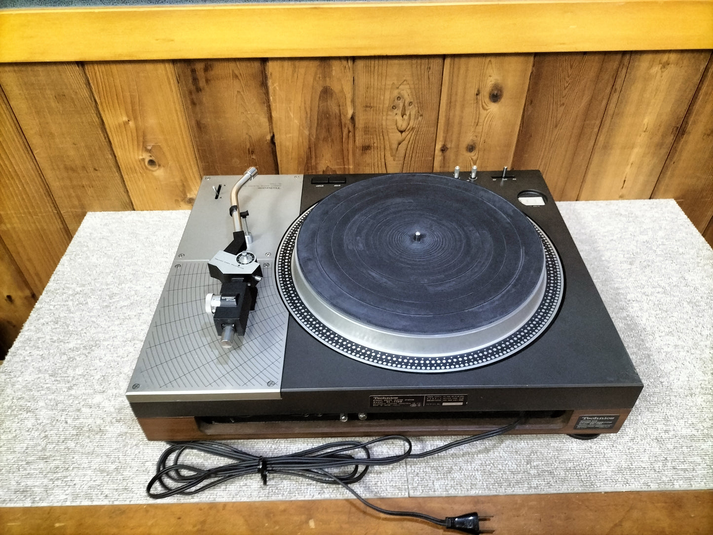 ジャンク Technics テクニクス SL-1100 ターンテーブル 23071602