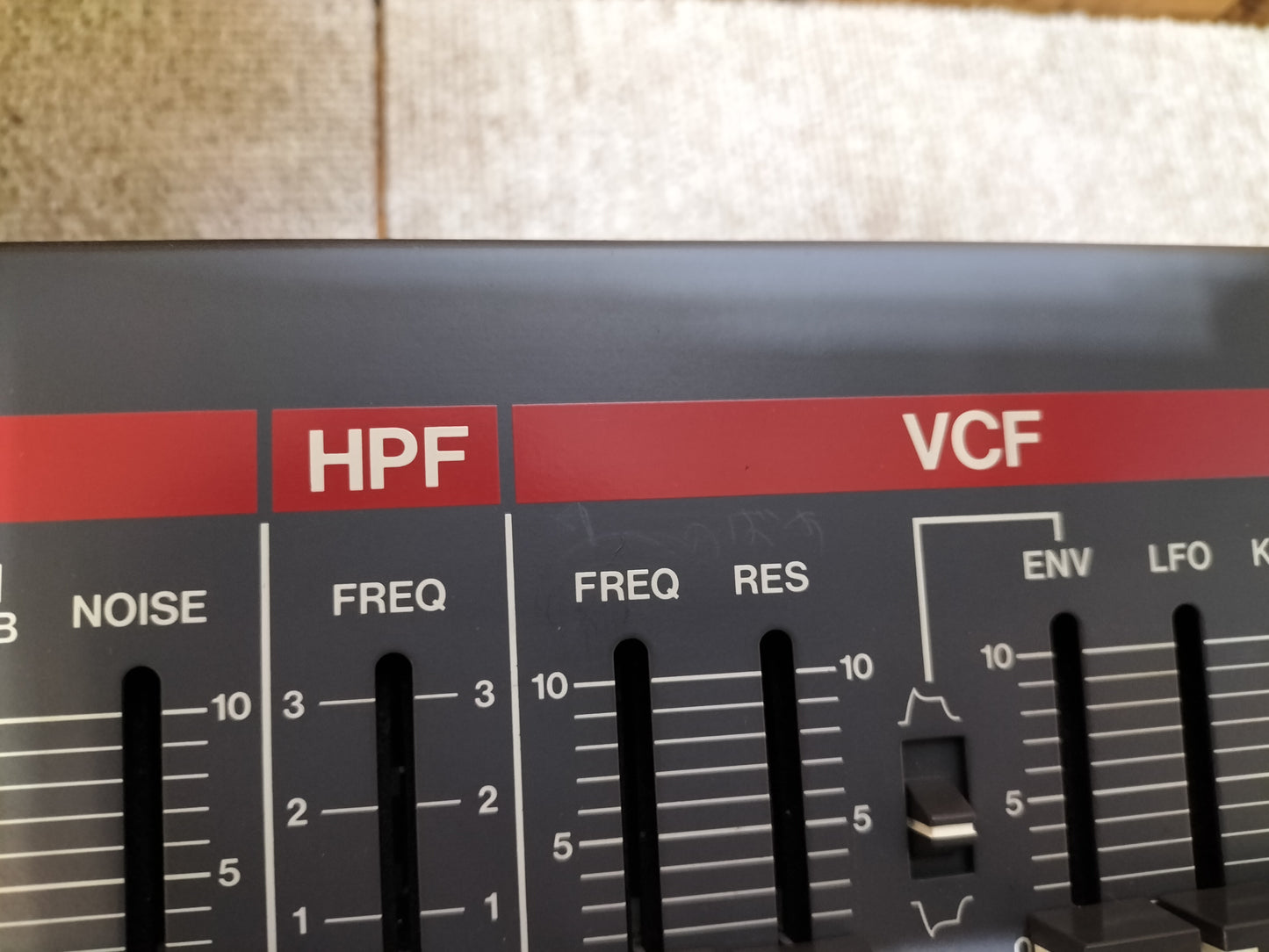 現状品 Roland ローランド JUNO-106 シンセサイザー 24051702