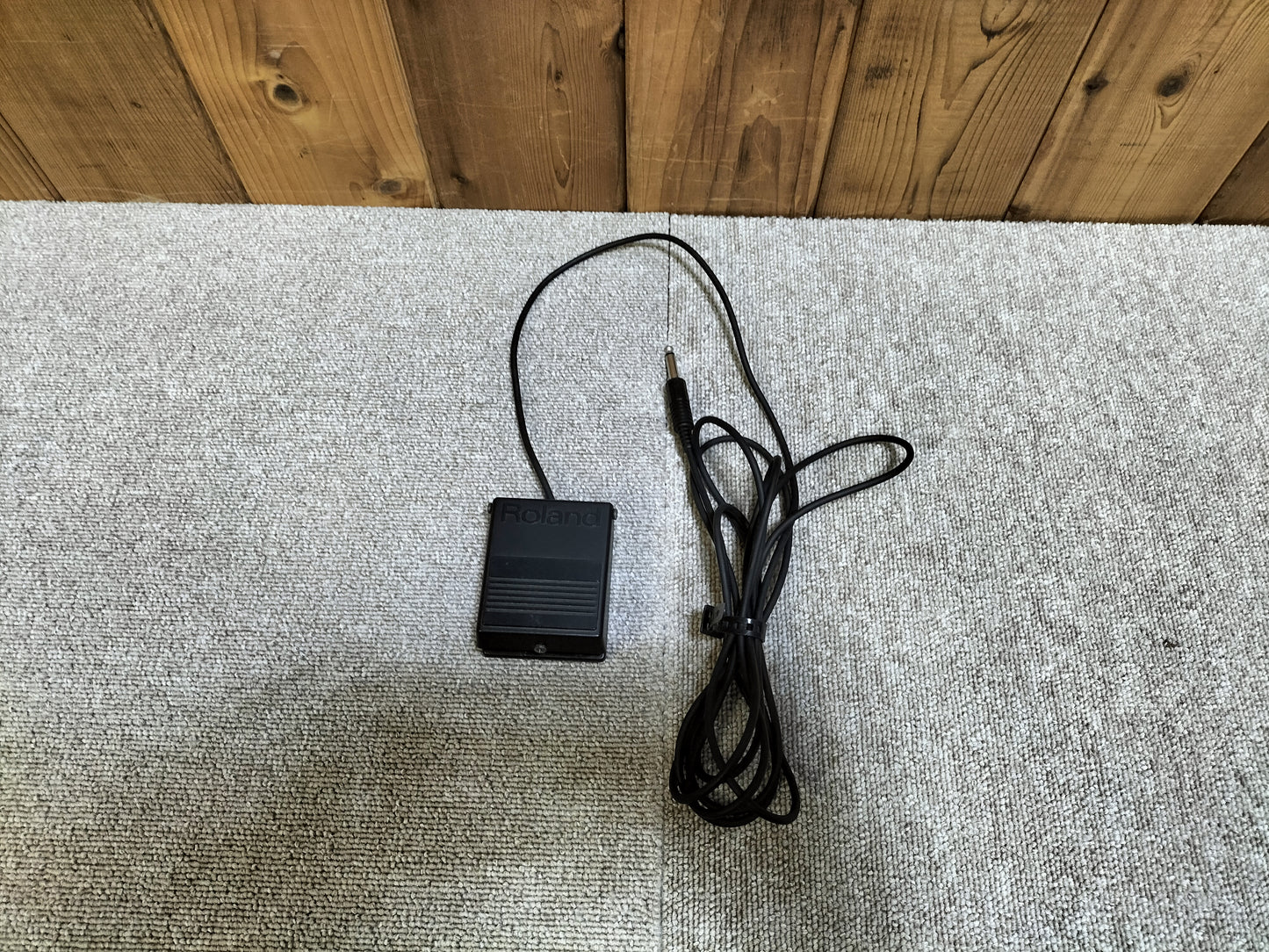 現状品 Roland ローランド JUNO-106 シンセサイザー 24051702