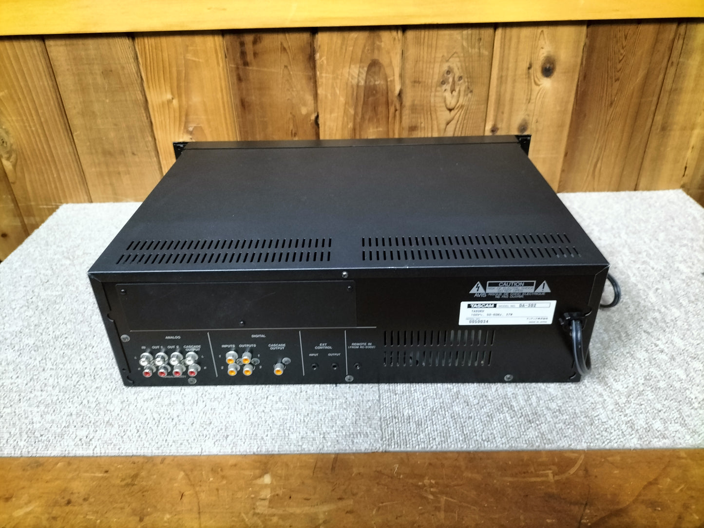 ジャンク TASCAM タスカム DA-302 DATデッキ 24052217