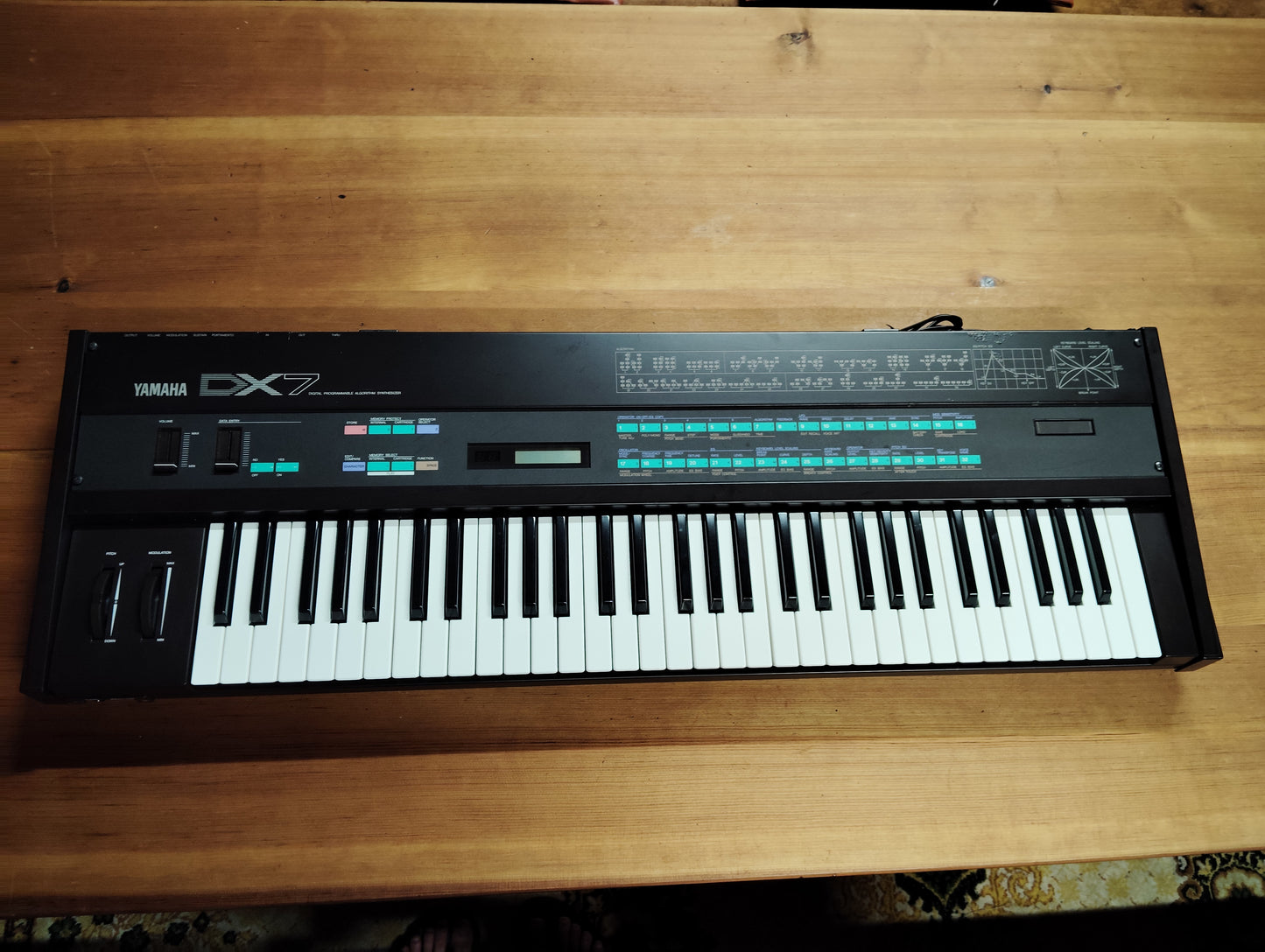 YAMAHA ヤマハ DX7 シンセサイザー ハードケース付 25060918