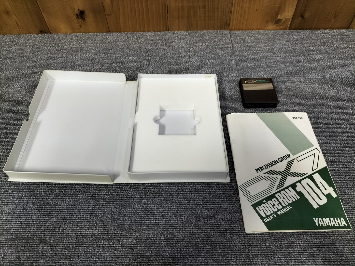 DX7カートリッジ VoiceROM 104 PERCUSSION GROUPE DX7用音源 ケース付き O22071703