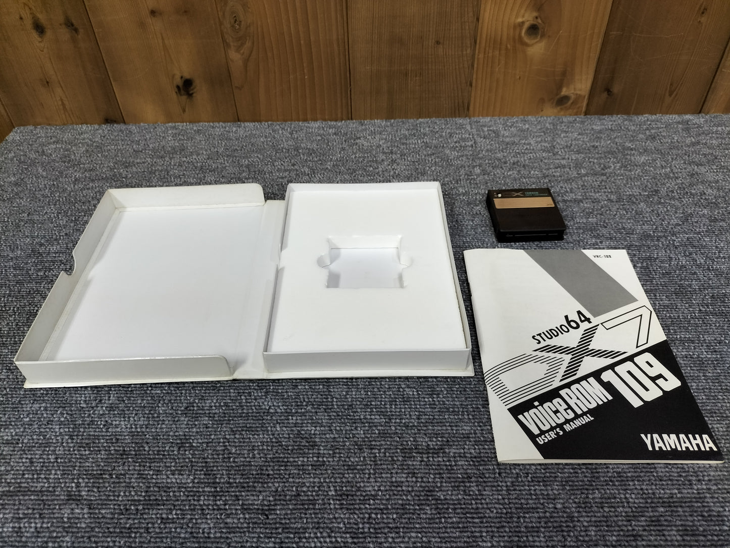 DX7カートリッジ VoiceROM 109 STUDIO64 DX7用音源 ケース付き O22071710