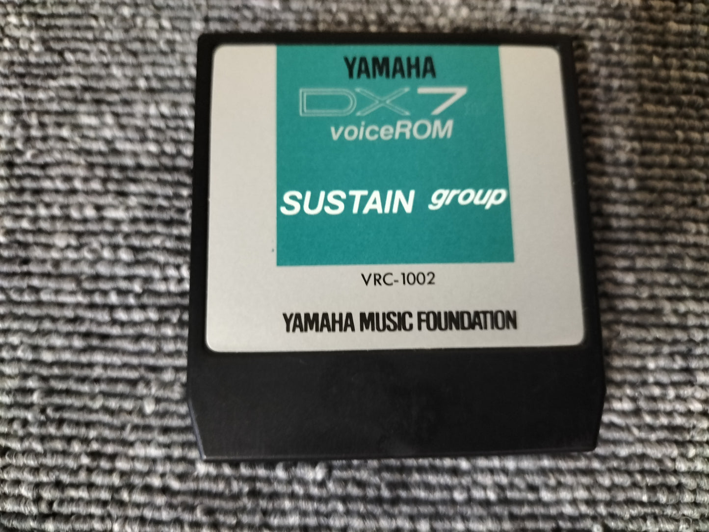 DX7IIカートリッジ VRC-1002 DX7II VoiceROM SUSTAIN group DX7II用音源 ケース付き O22071807