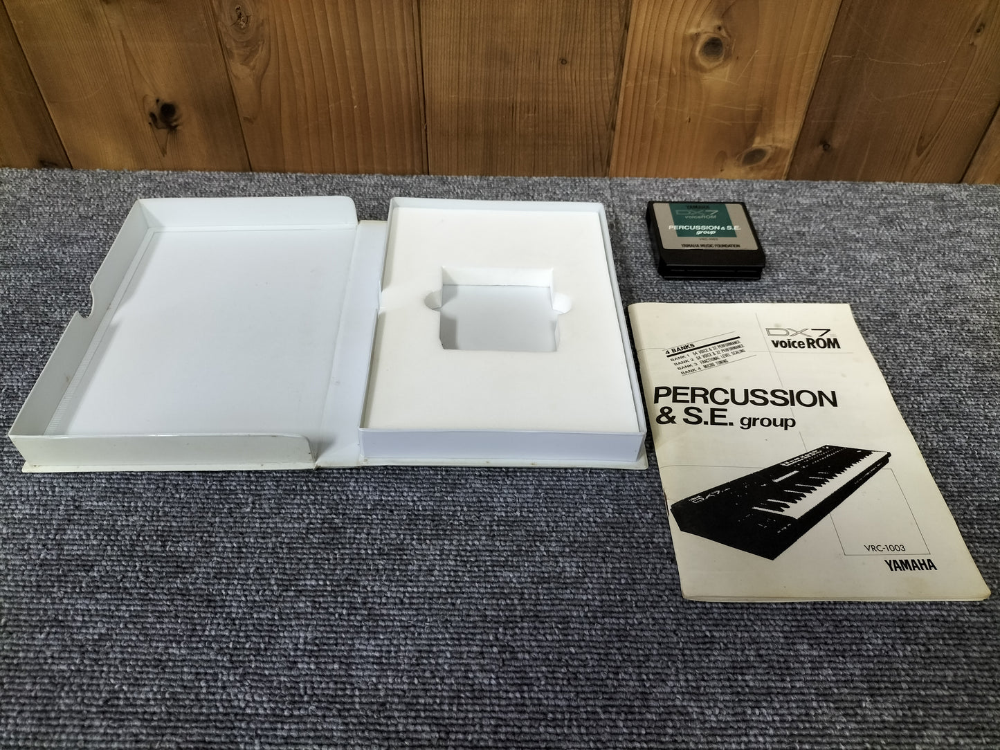 DX7IIカートリッジ VRC-1003 DX7II VoiceROM PERCUSSION&S.E. group DX7II用音源 ケース付き O22071808