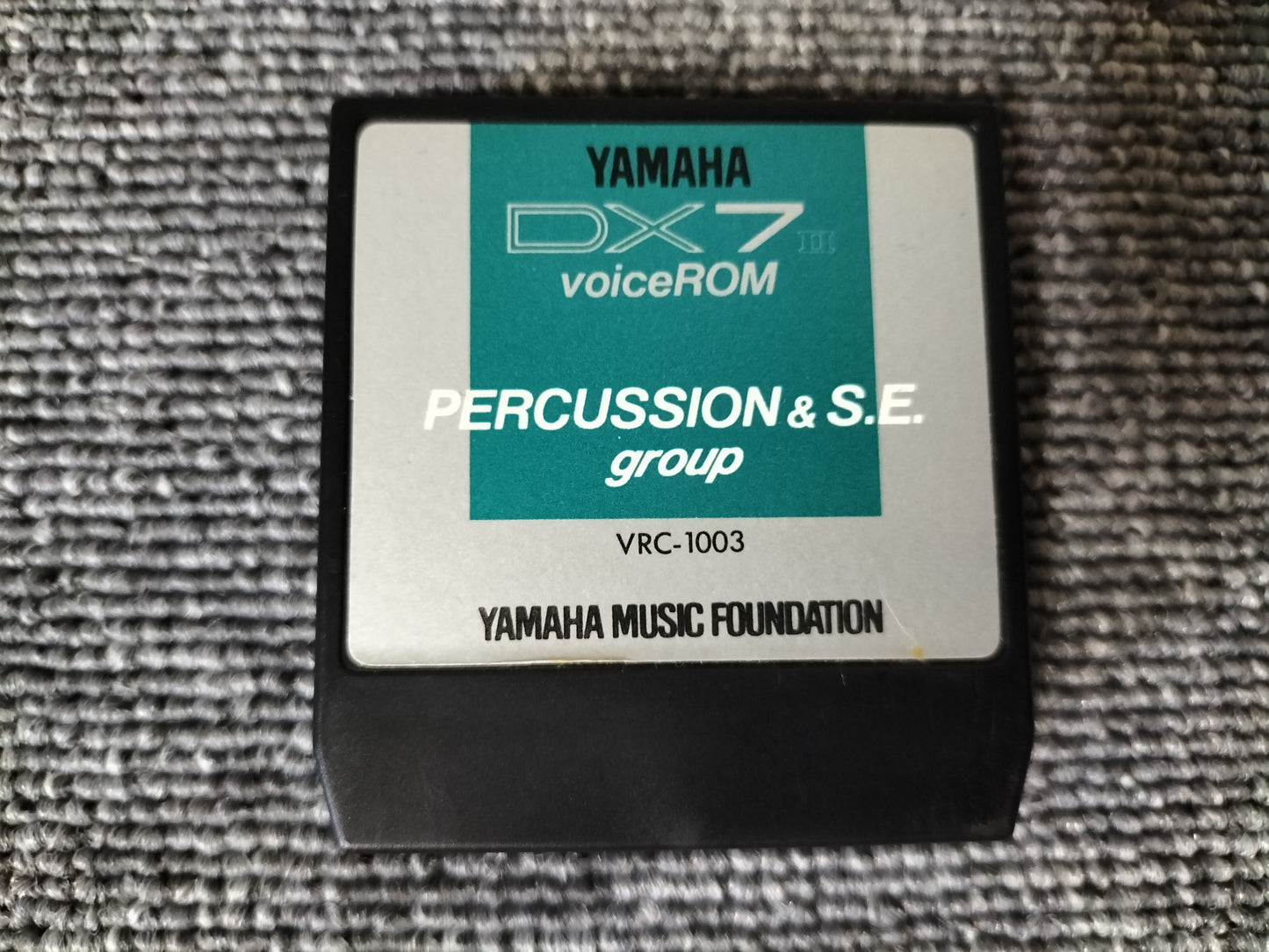 DX7IIカートリッジ VRC-1003 DX7II VoiceROM PERCUSSION&S.E. group DX7II用音源 ケース付き O22071808