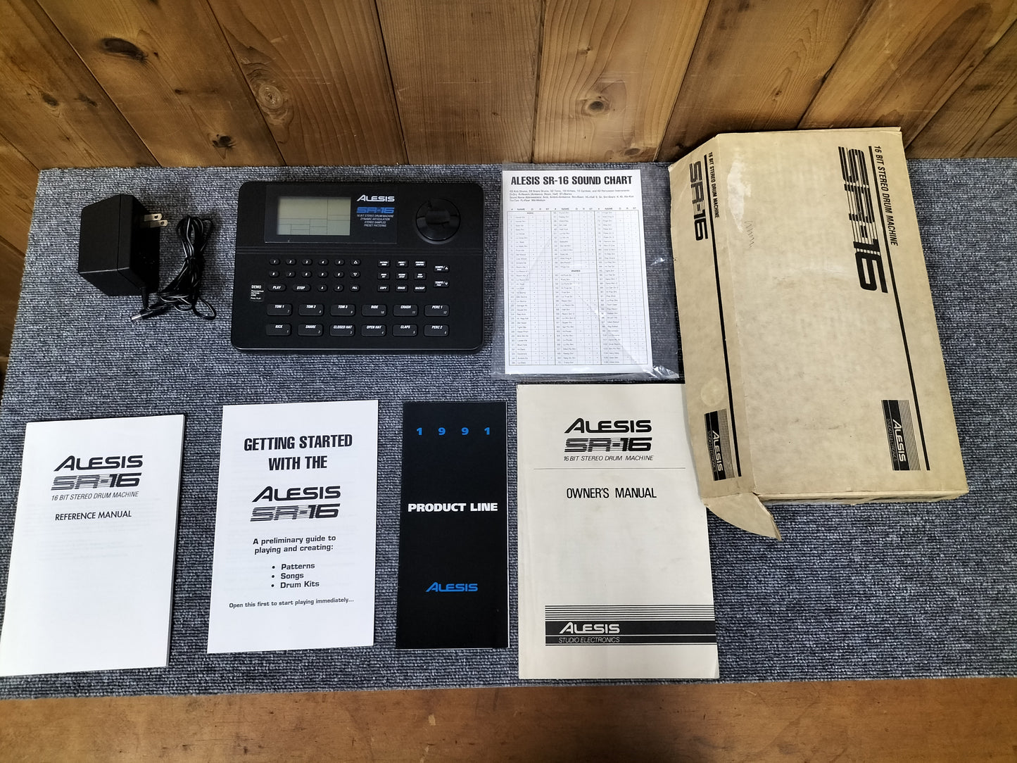 ALESIS アレシス SR-16 リズムマシン ドラムマシン 22072103