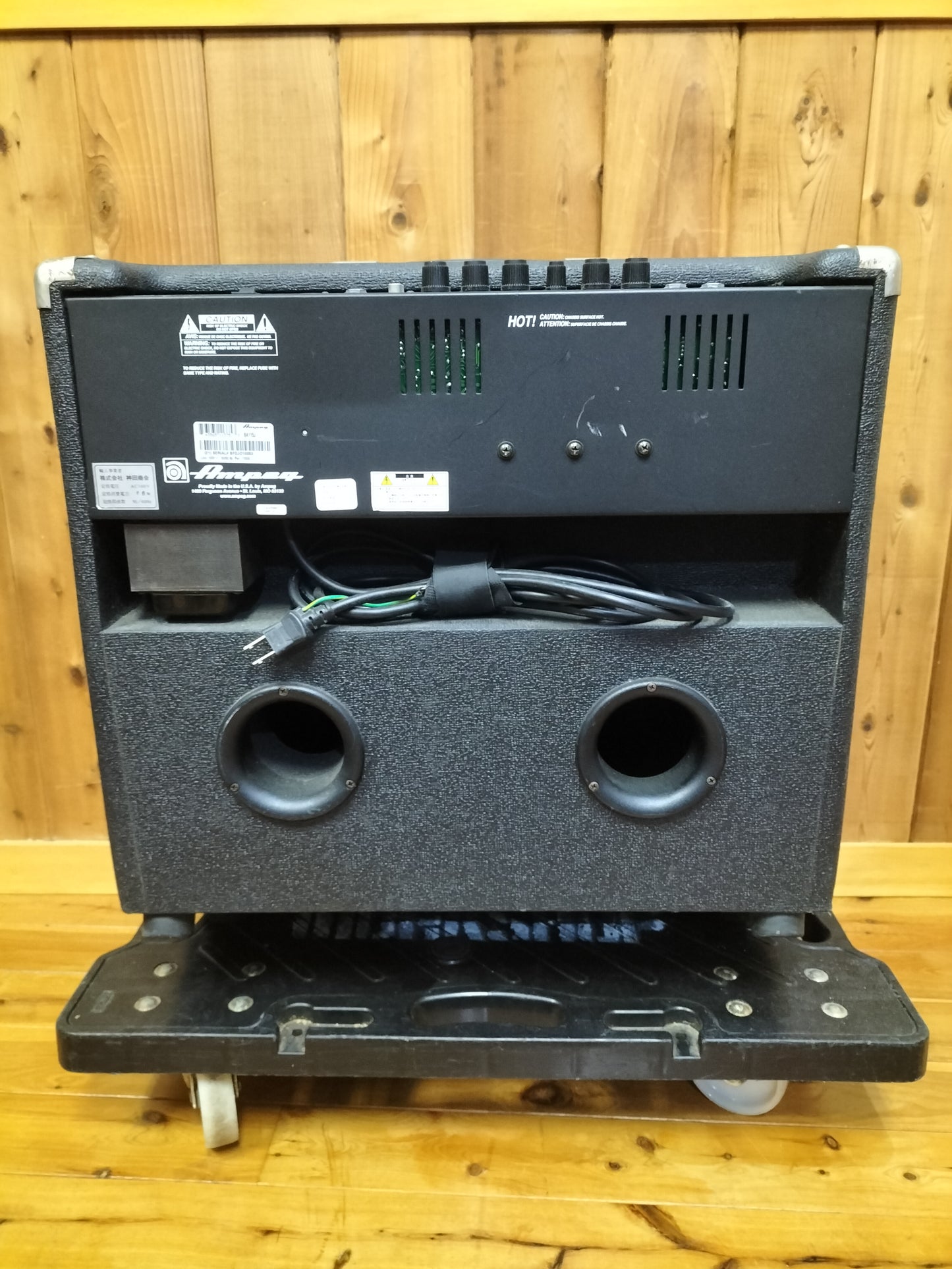 現状品 AMPEG アンペグ BA-115 ベースアンプ 22122001