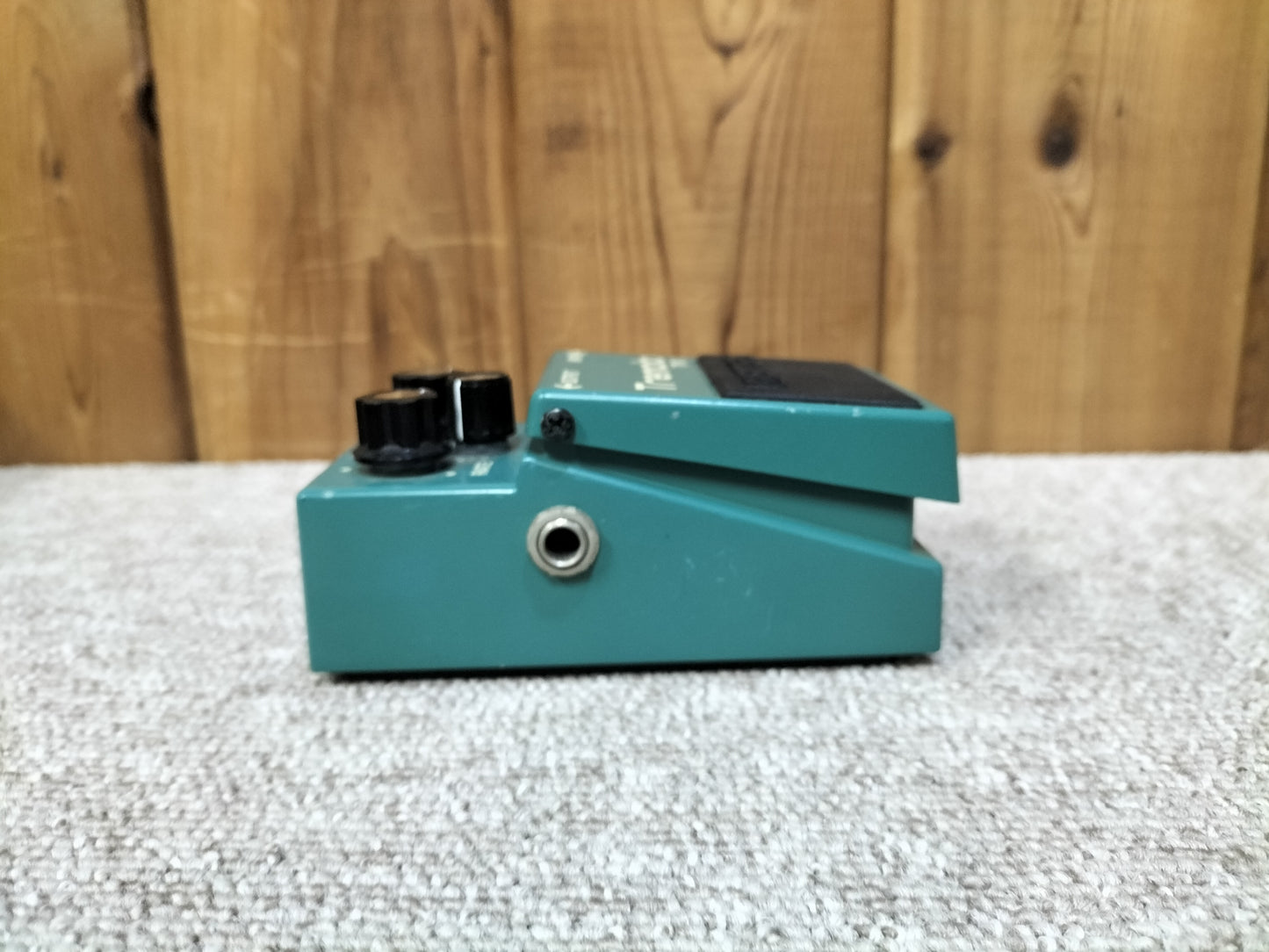BOSS ボス TR-2 Tremolo トレモロ エフェクター 23042007
