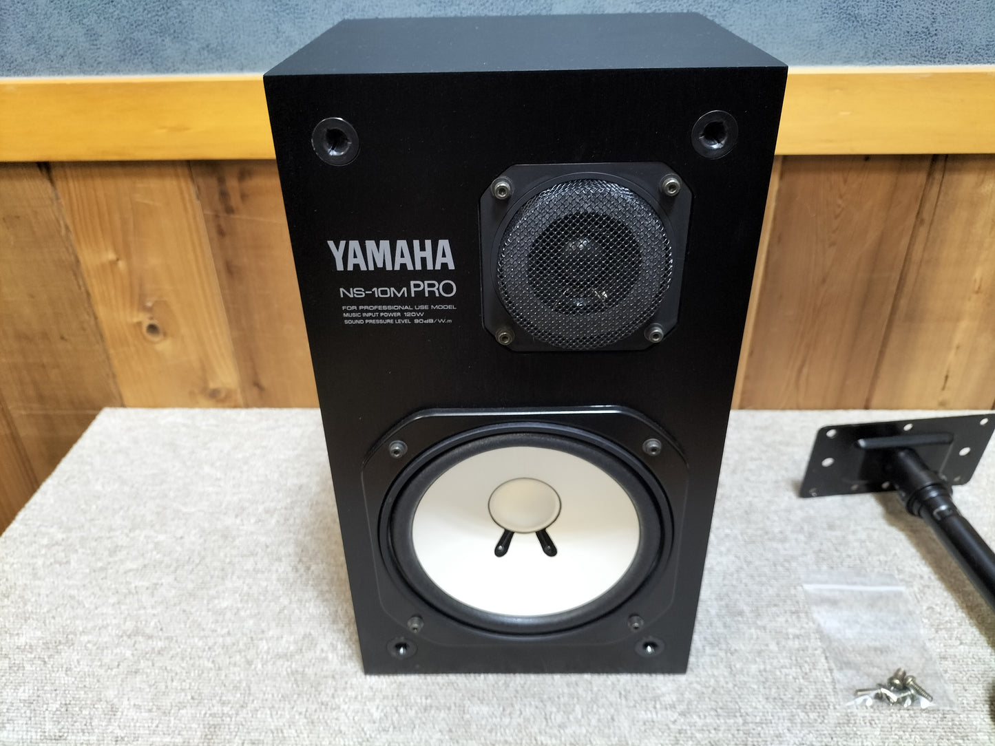 YAMAHA　ヤマハ　NS-10M　PRO　スピーカー　１本   24010502