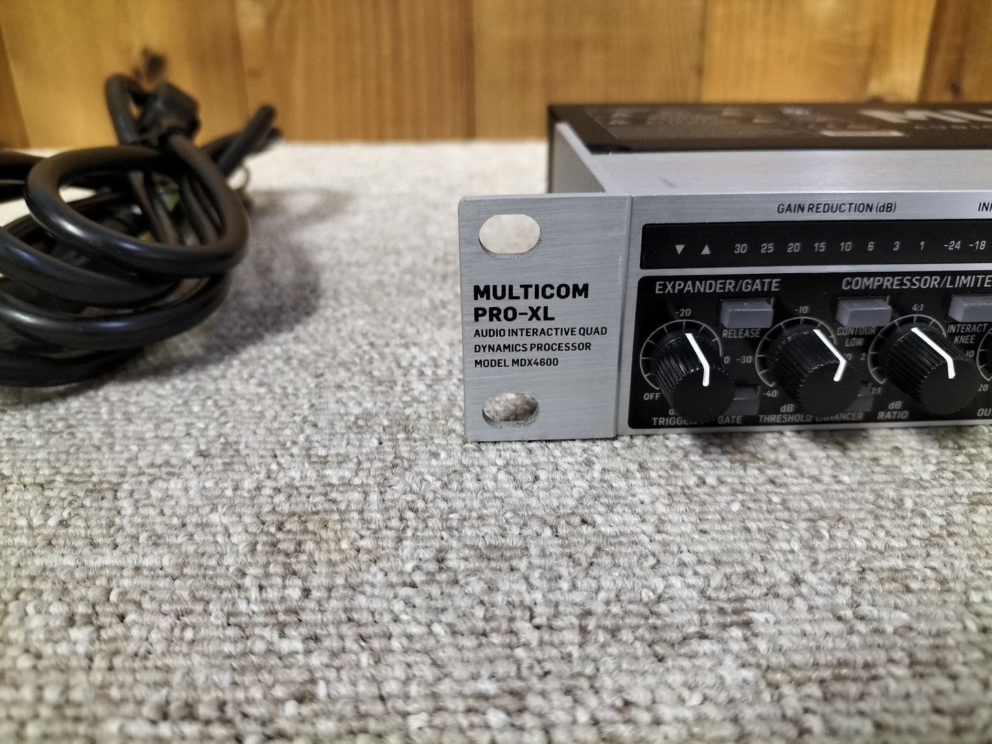 BEHRINGER　ベリンガー　MULTICON　PRO-XL　MDX4600　コンプレッサー   23061109