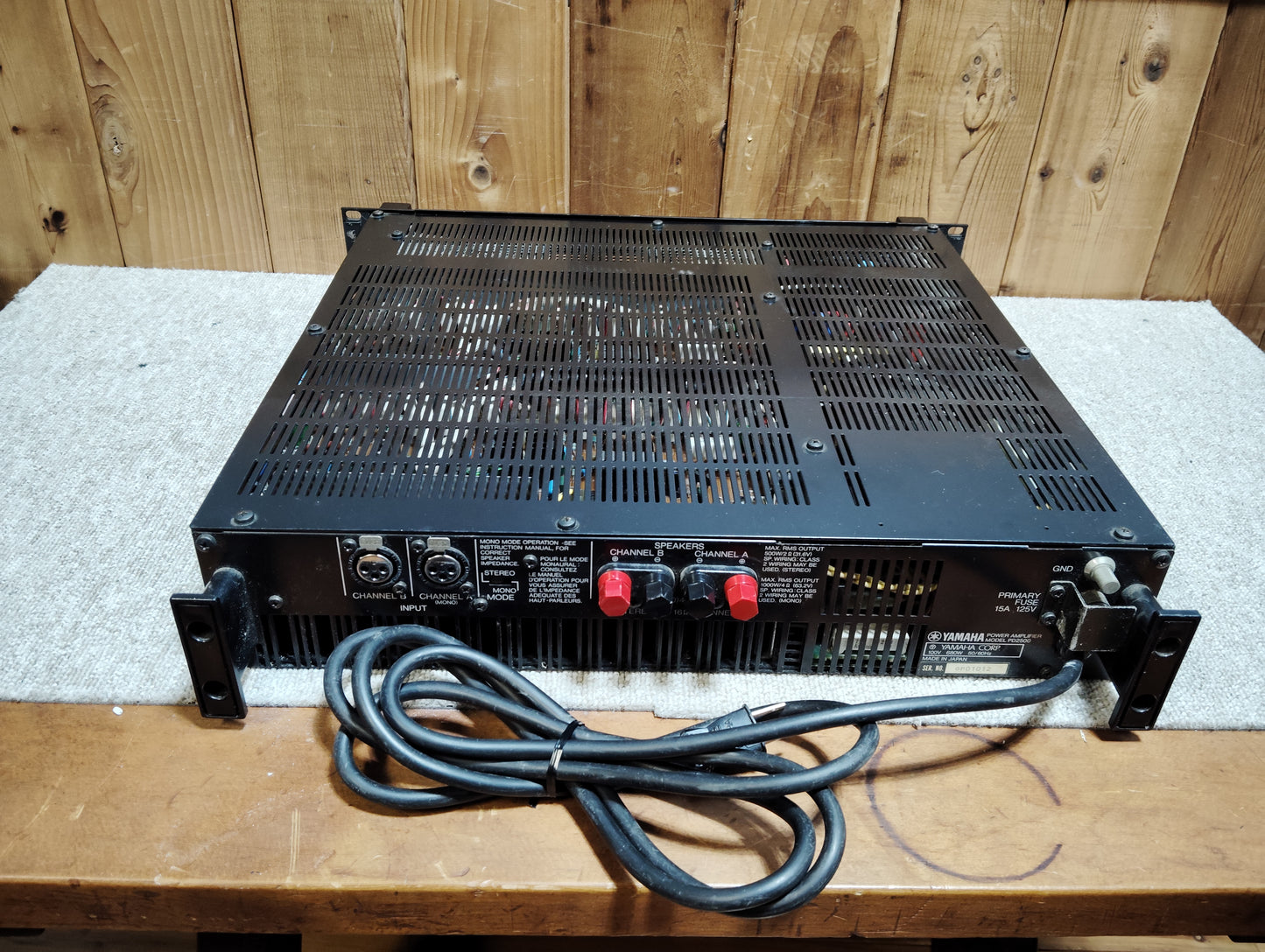 YAMAHA　ヤマハ　PD2500　パワーアンプ   24120407
