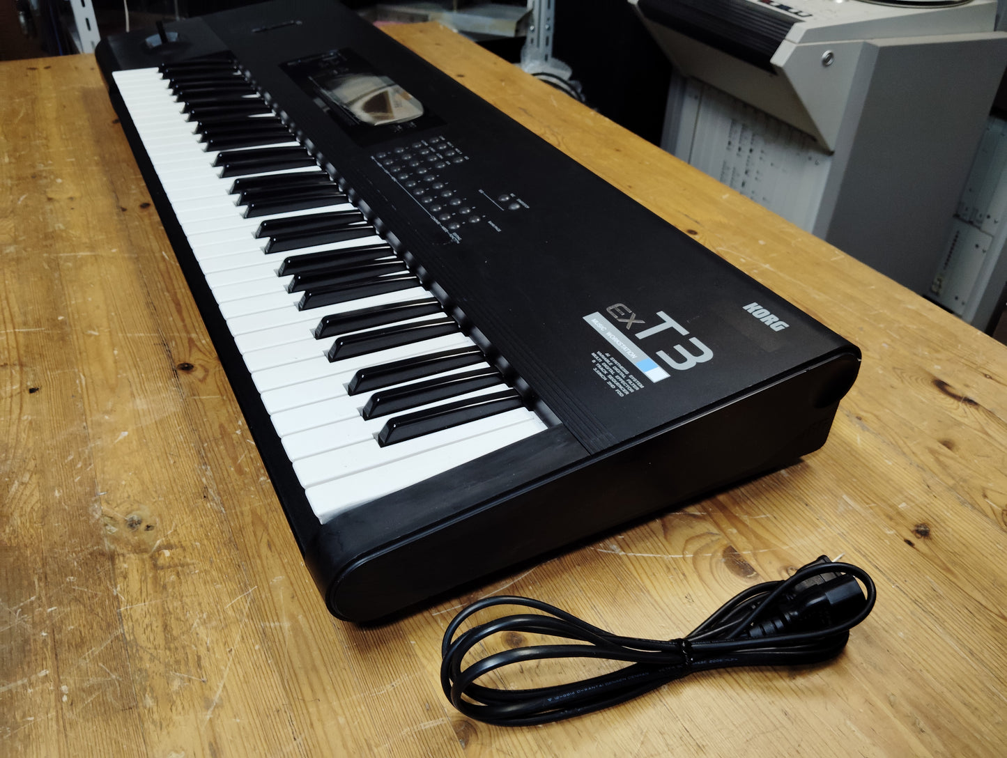 KORG　コルグ　EX T3　シンセサイザー   25090102