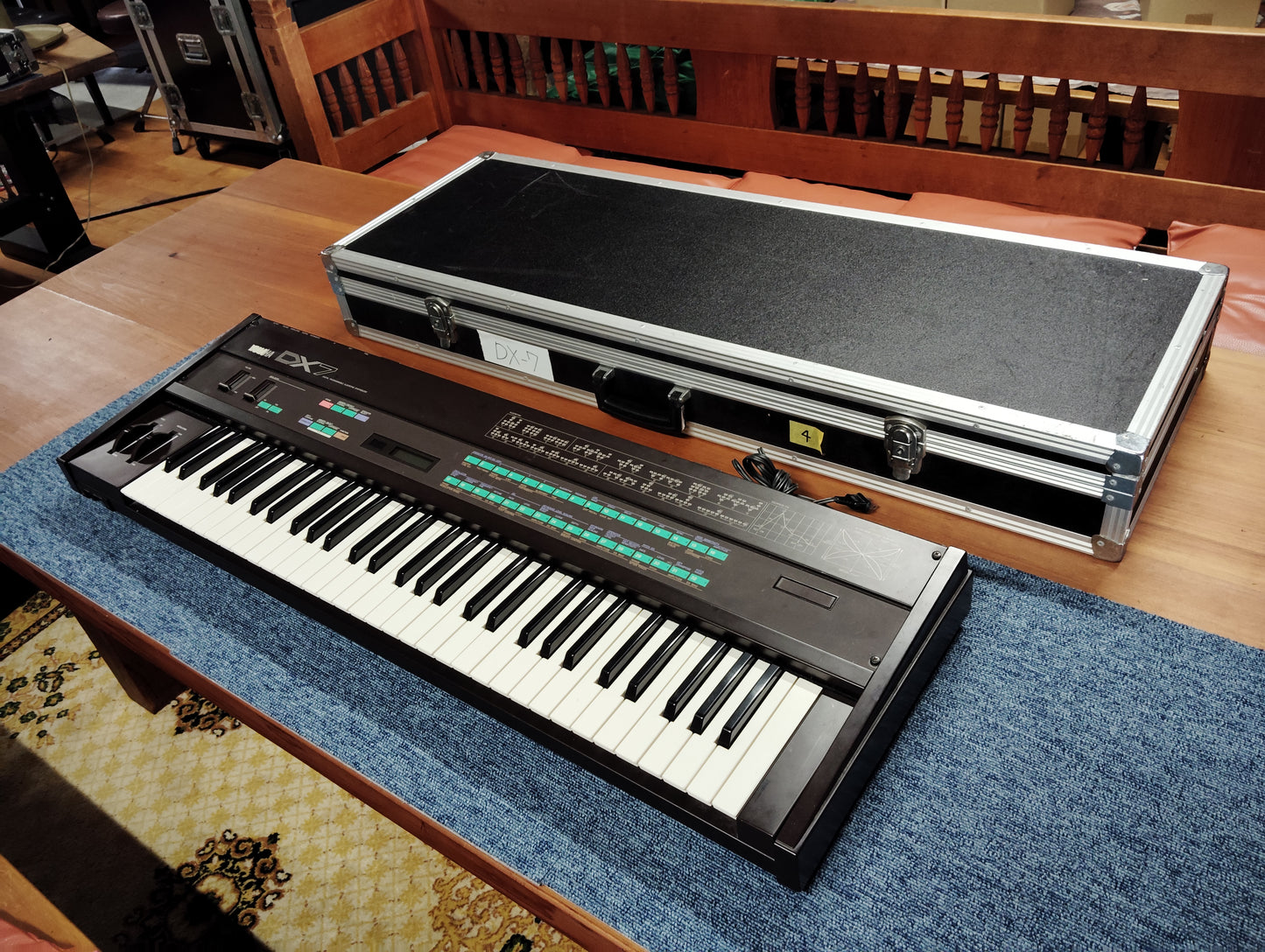 YAMAHA ヤマハ DX7 シンセサイザー   25090104