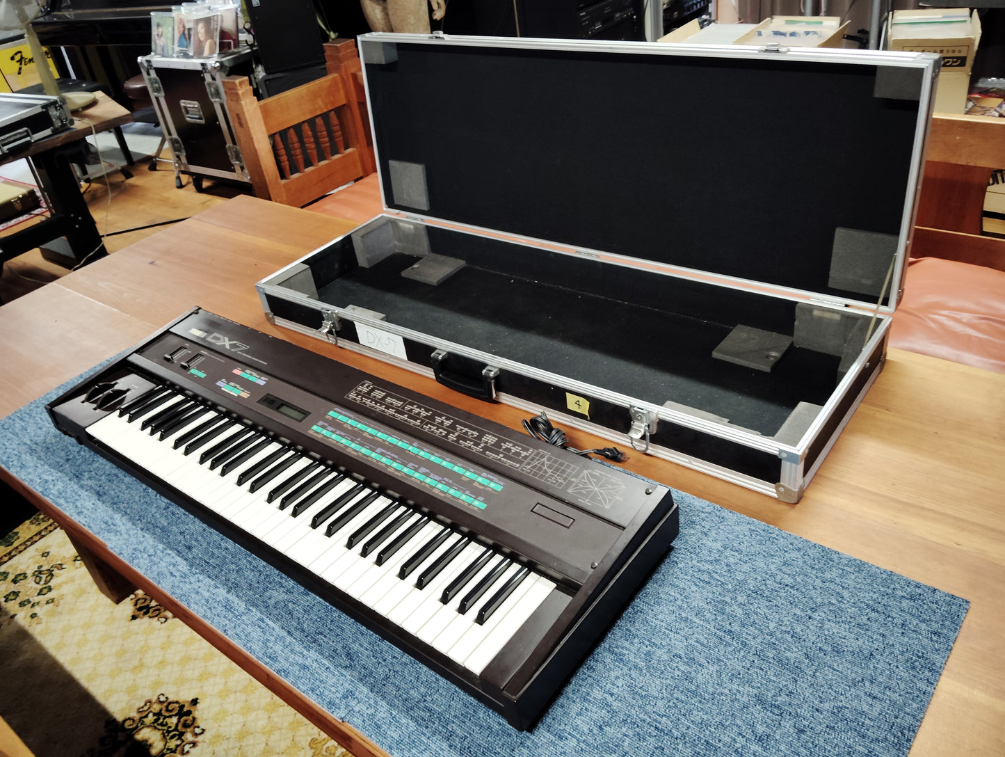 YAMAHA ヤマハ DX7 シンセサイザー   25090104