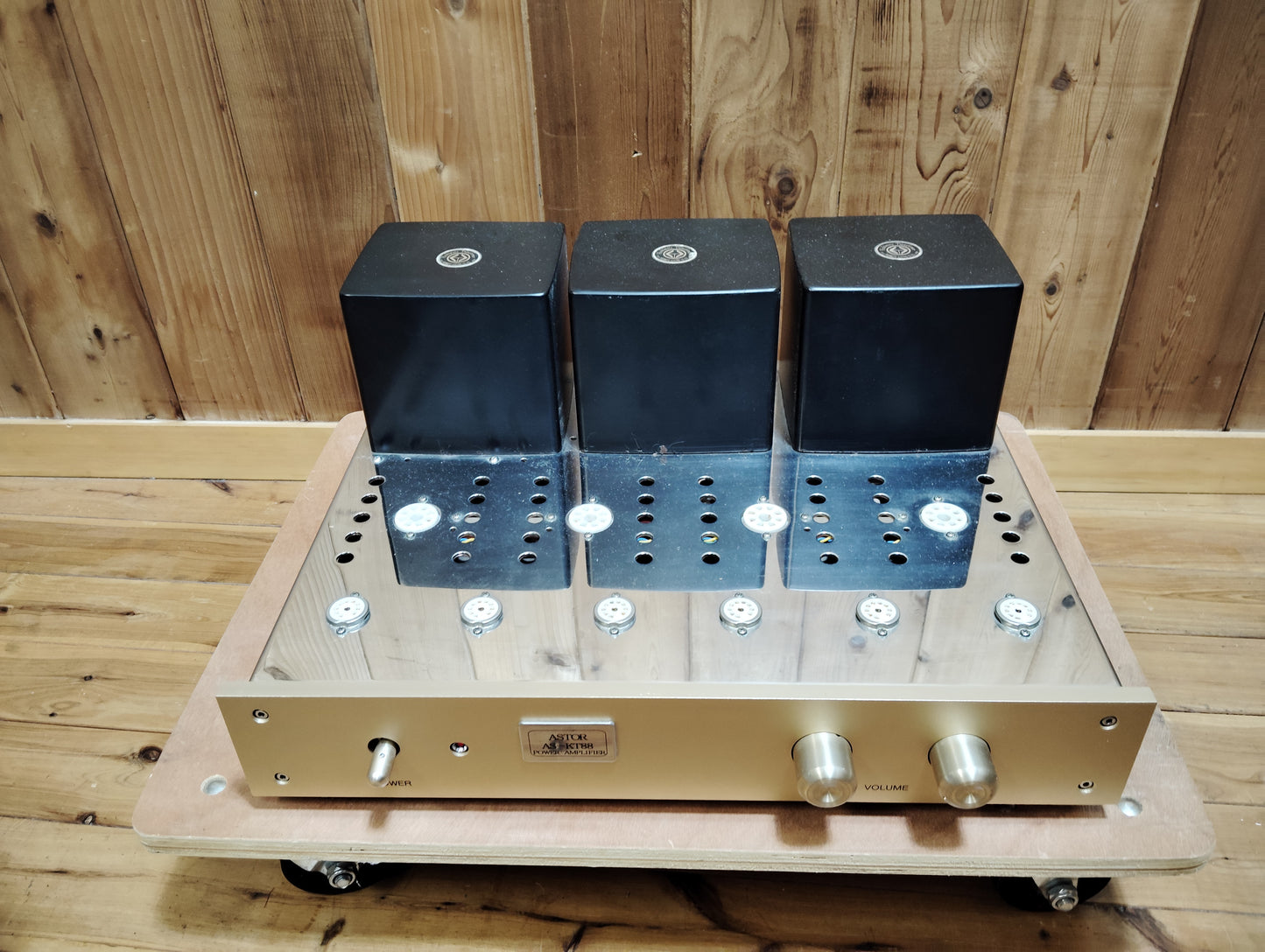 現状　ASTOR　アストロ電子企画　AS-KT88　真空管パワーアンプ   25110905