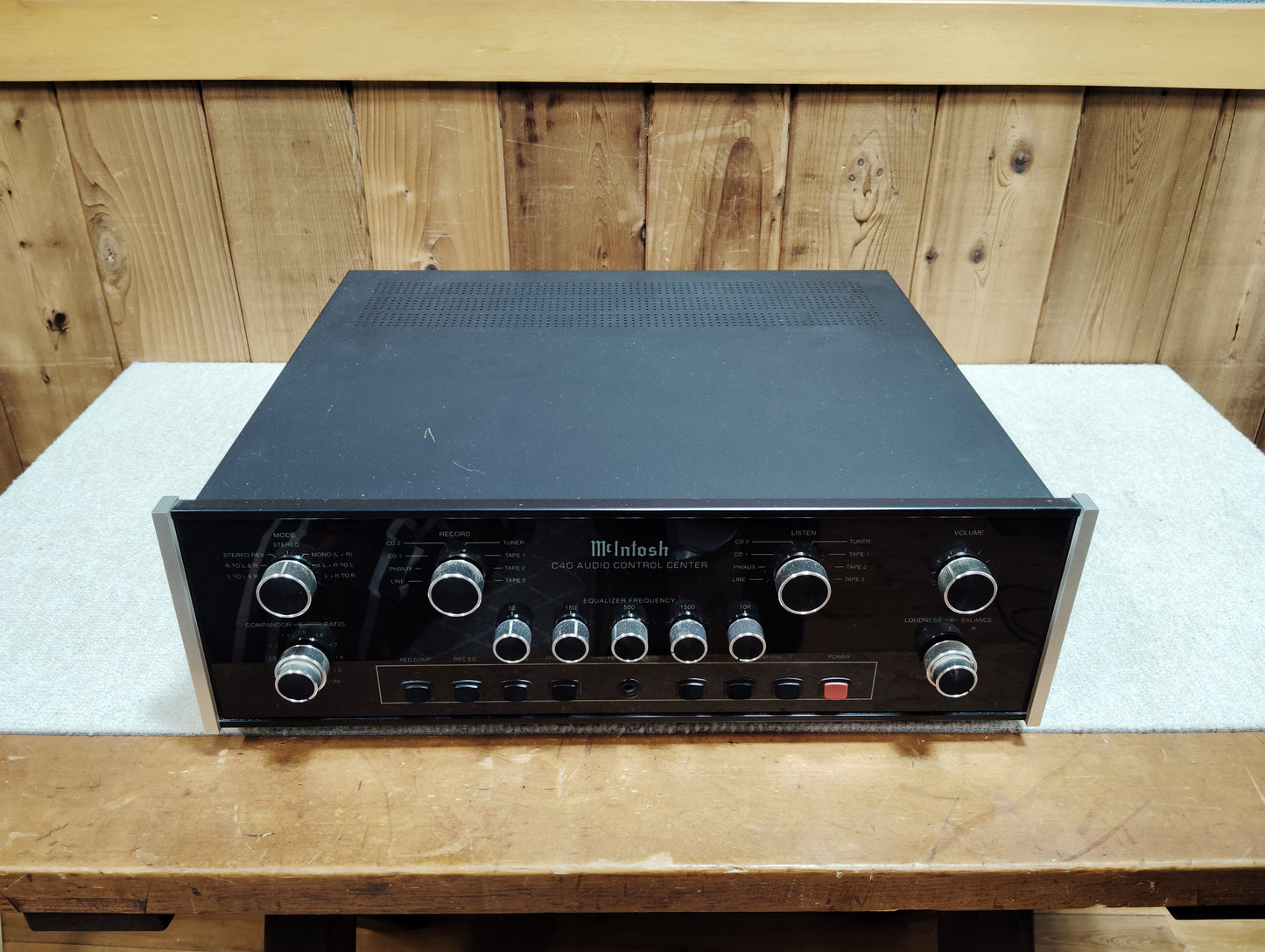 McIntosh　マッキントッシュ　C-40　プリアンプ   25120211