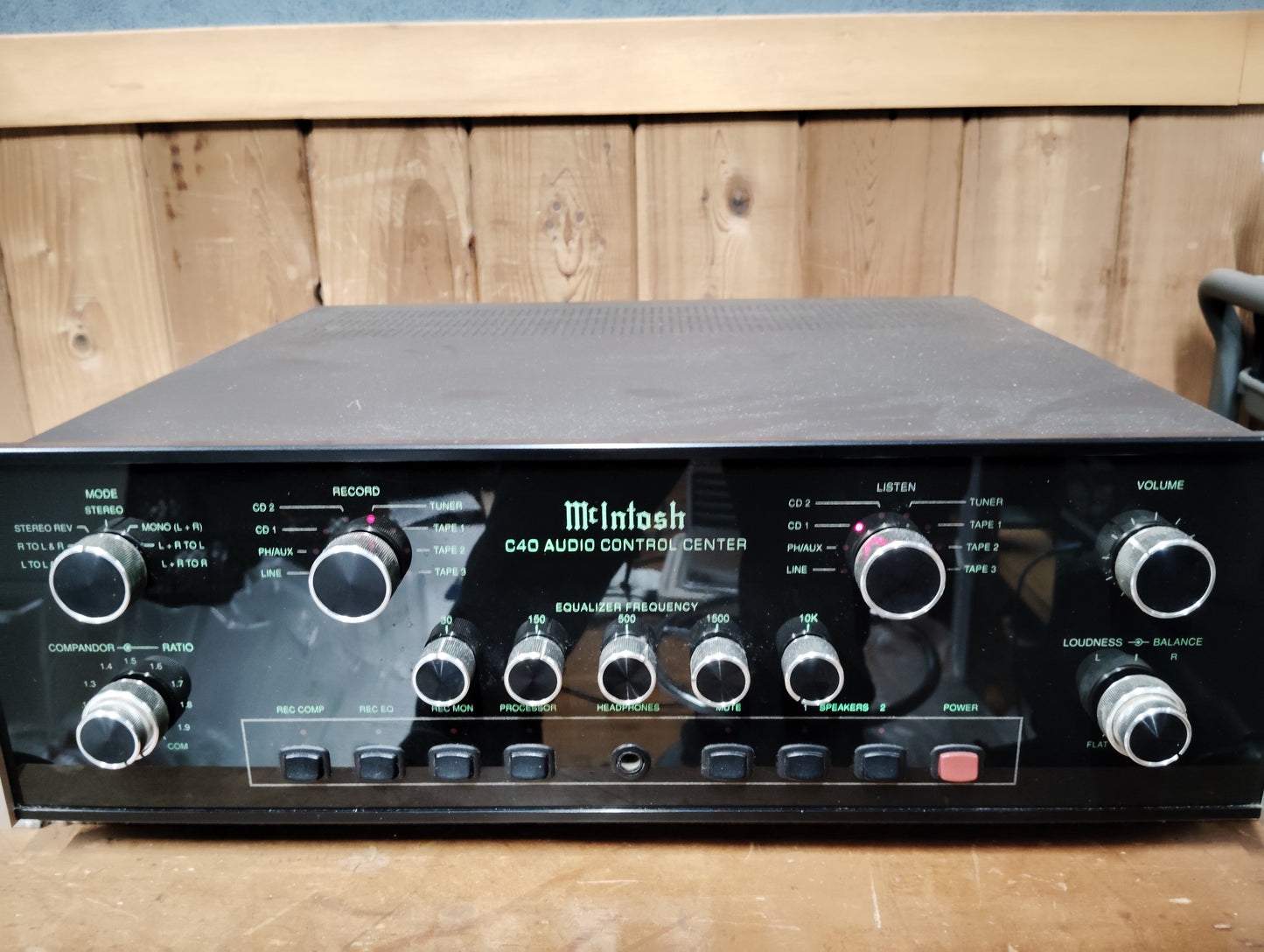 McIntosh　マッキントッシュ　C-40　プリアンプ   25120211