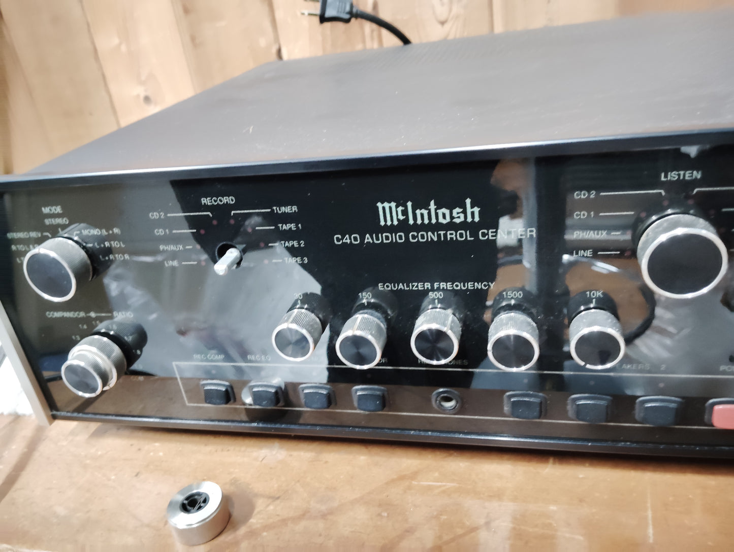 McIntosh　マッキントッシュ　C-40　プリアンプ   25120211