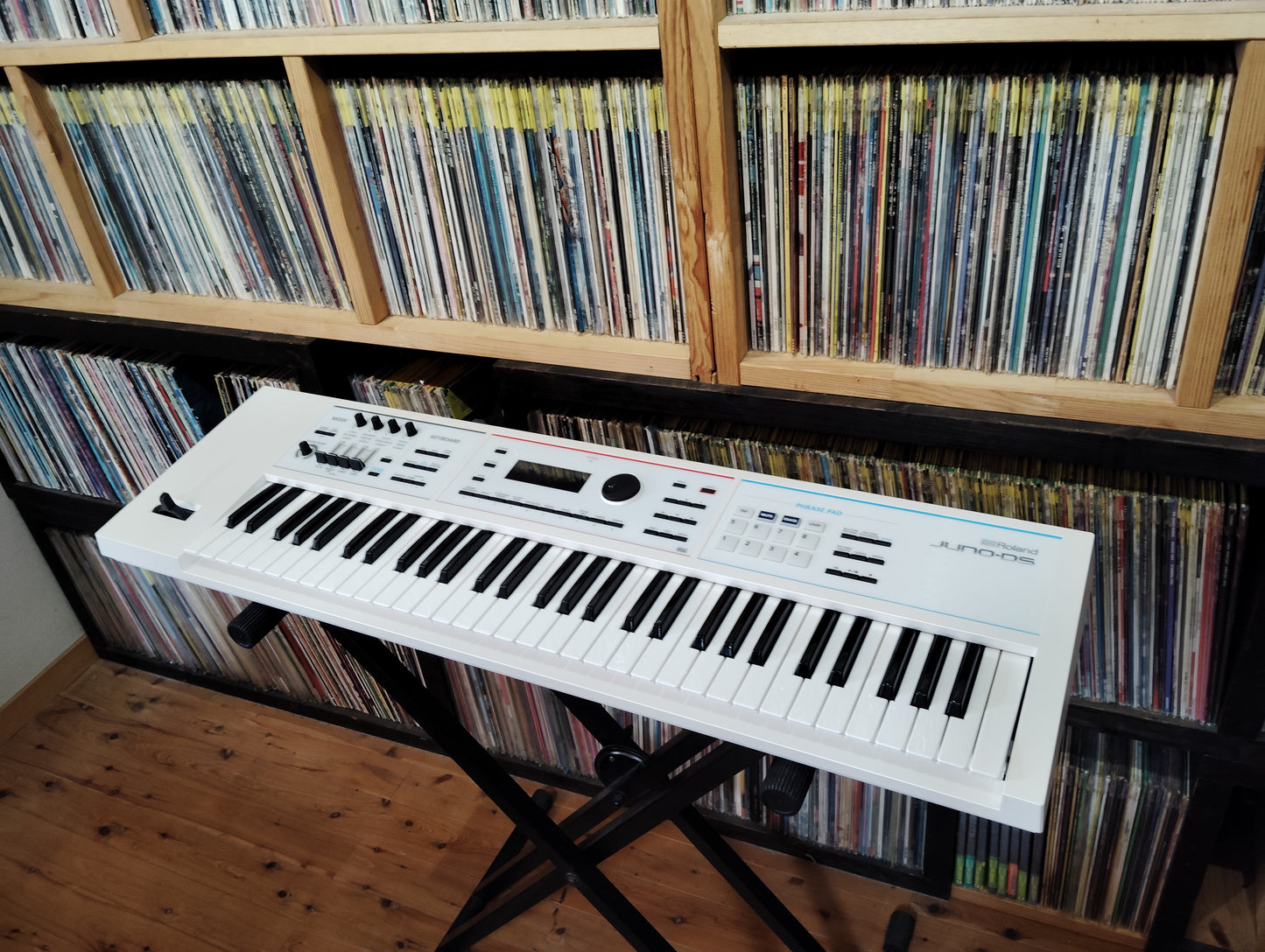 Roland　ローランド　JUNODS　61W　シンセサイザー   26052403