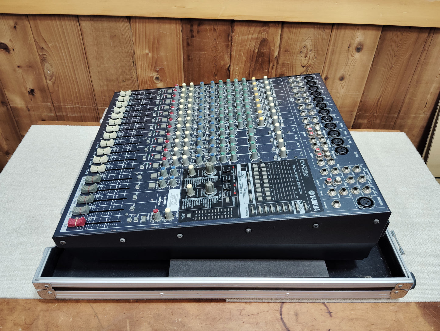 現状品　YAMAHA　ヤマハ　EMX5016CF　パワードミキサー   26060403
