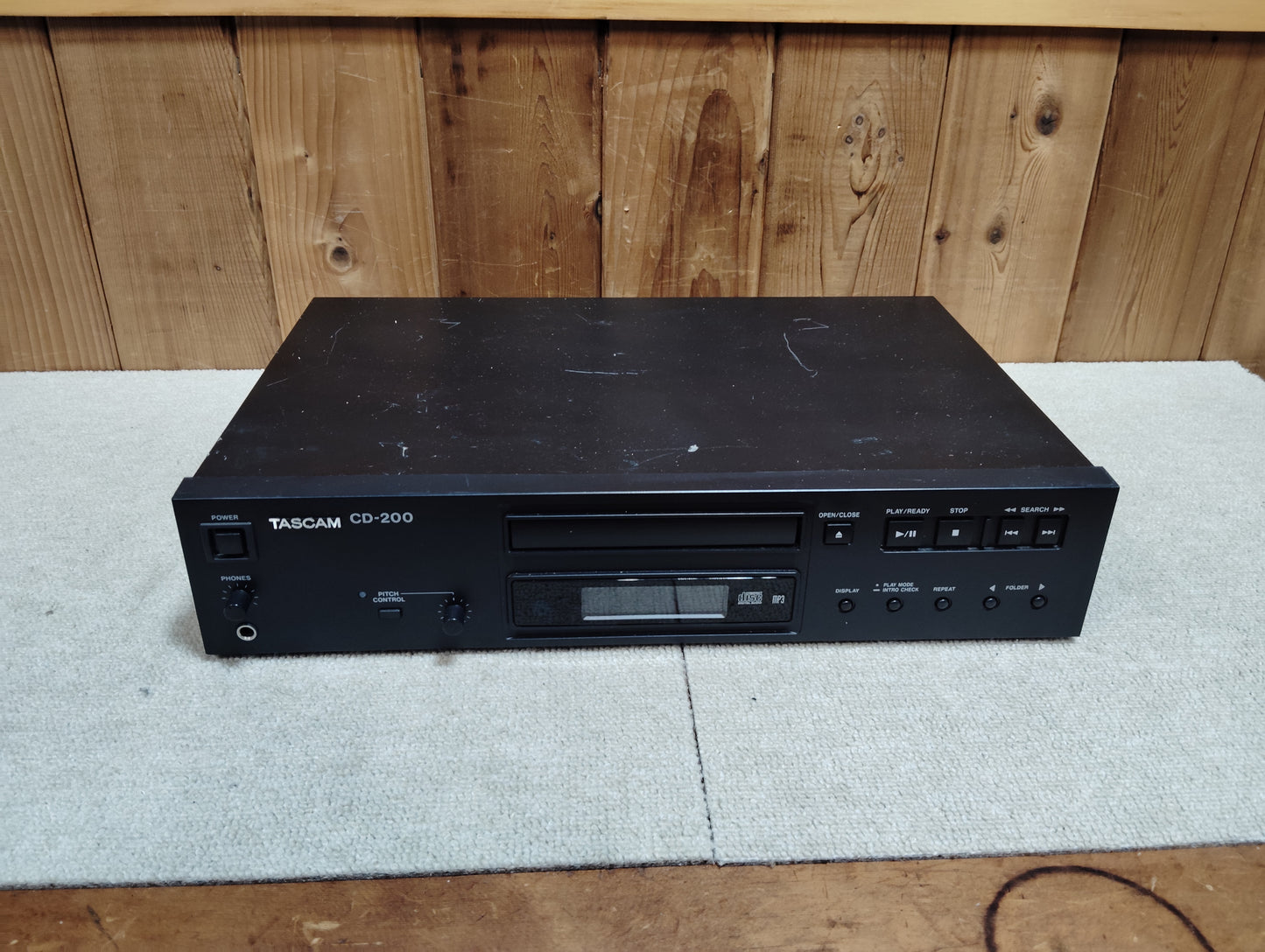 TASCAM　タスカム　CD-200　CDプレーヤー　D260703