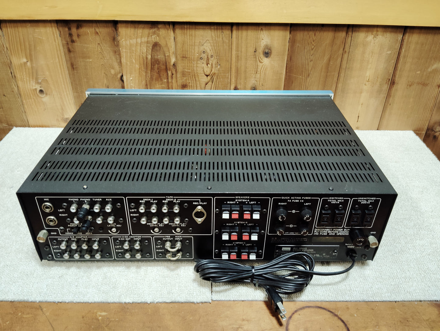 SANSUI　サンスイ　AU-9500　プリメインアンプ　D26080808