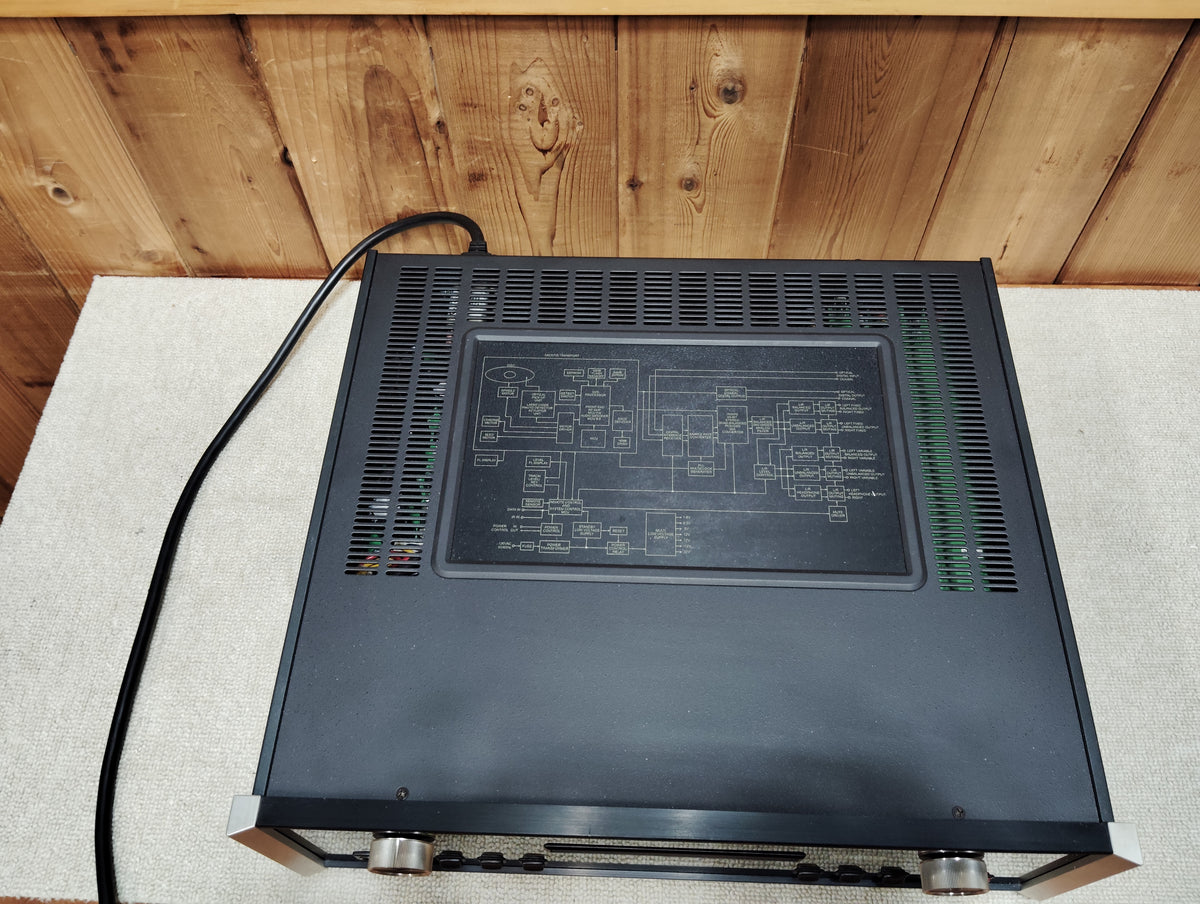現状品　Mcintosh　マッキントッシュ　MCD500　CD　SACDプレーヤー　D26080819