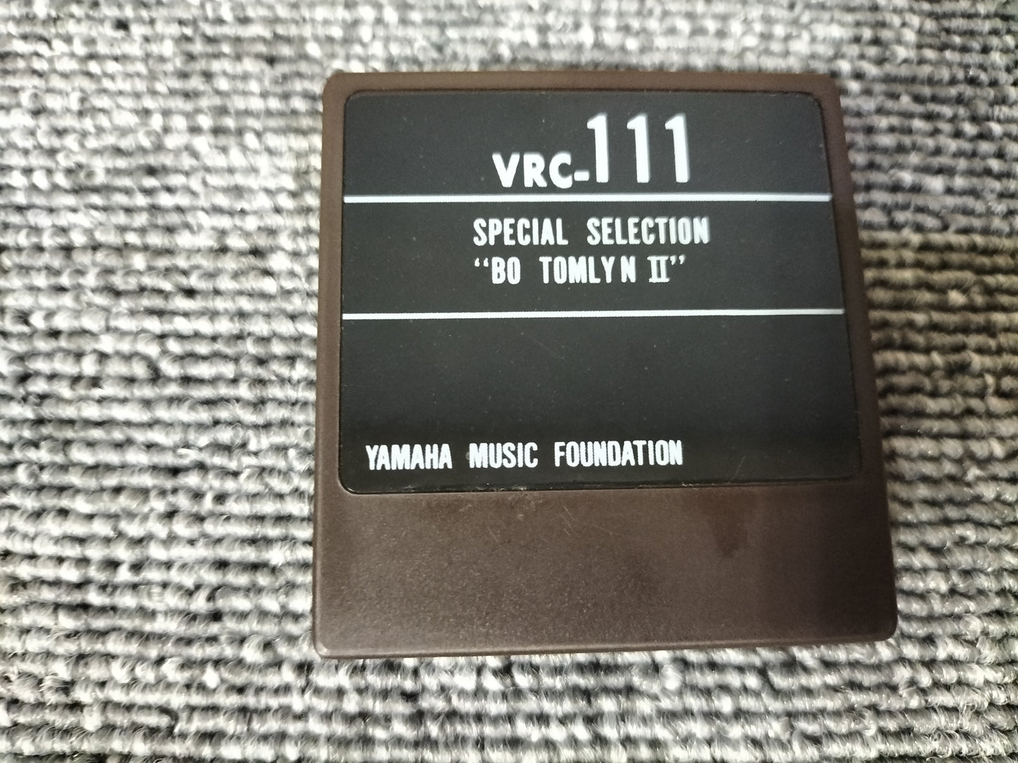 DX7カートリッジ　VoiceROM 111　 SPECIAL SELECTION“BO TOMLYNII”　DX7用音源　ケース付き　O22071713