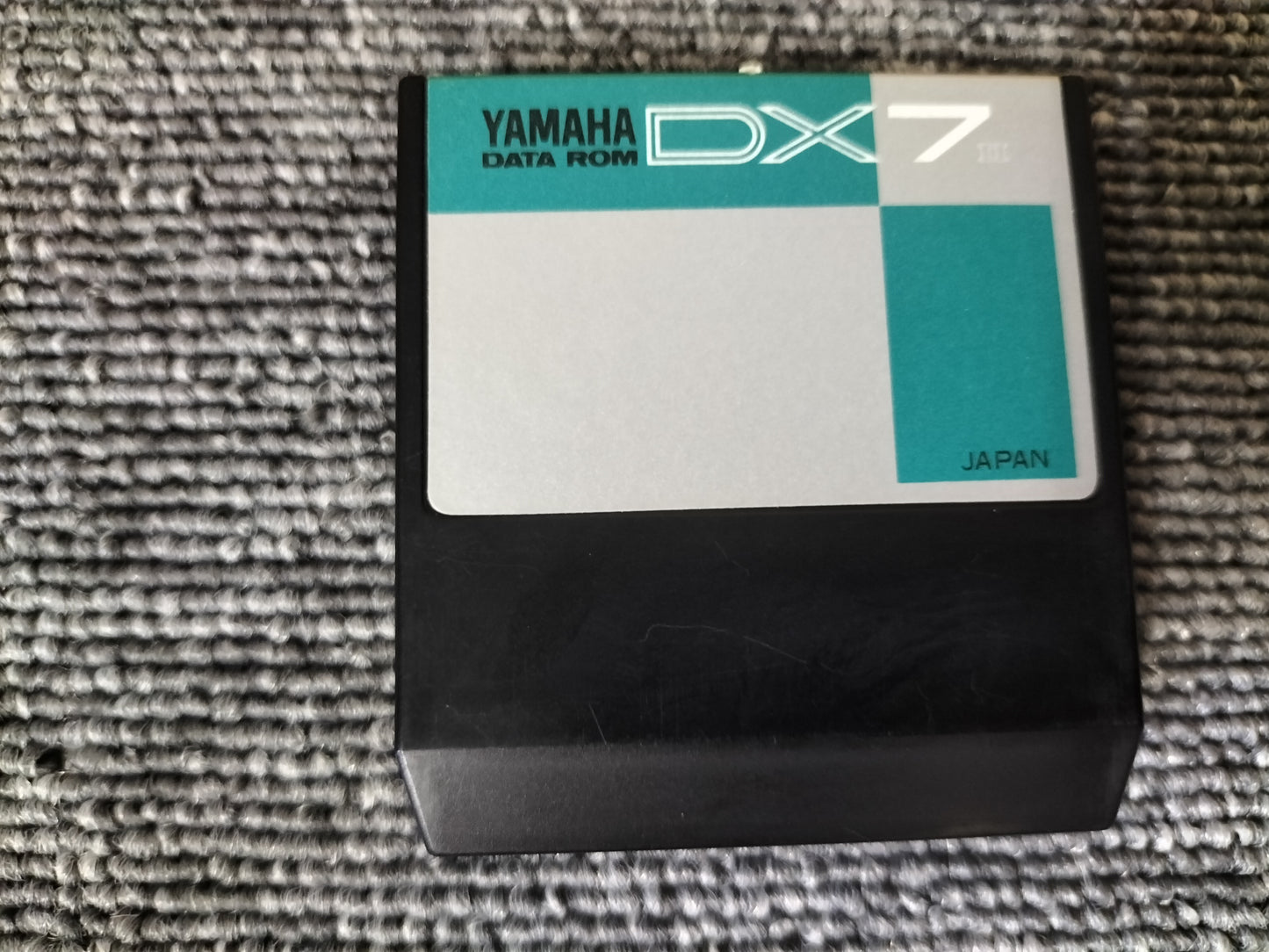 DX7IIカートリッジ　VRC-1001　DX7II VoiceROM 　DX7II用音源　ケース付き　O22071806