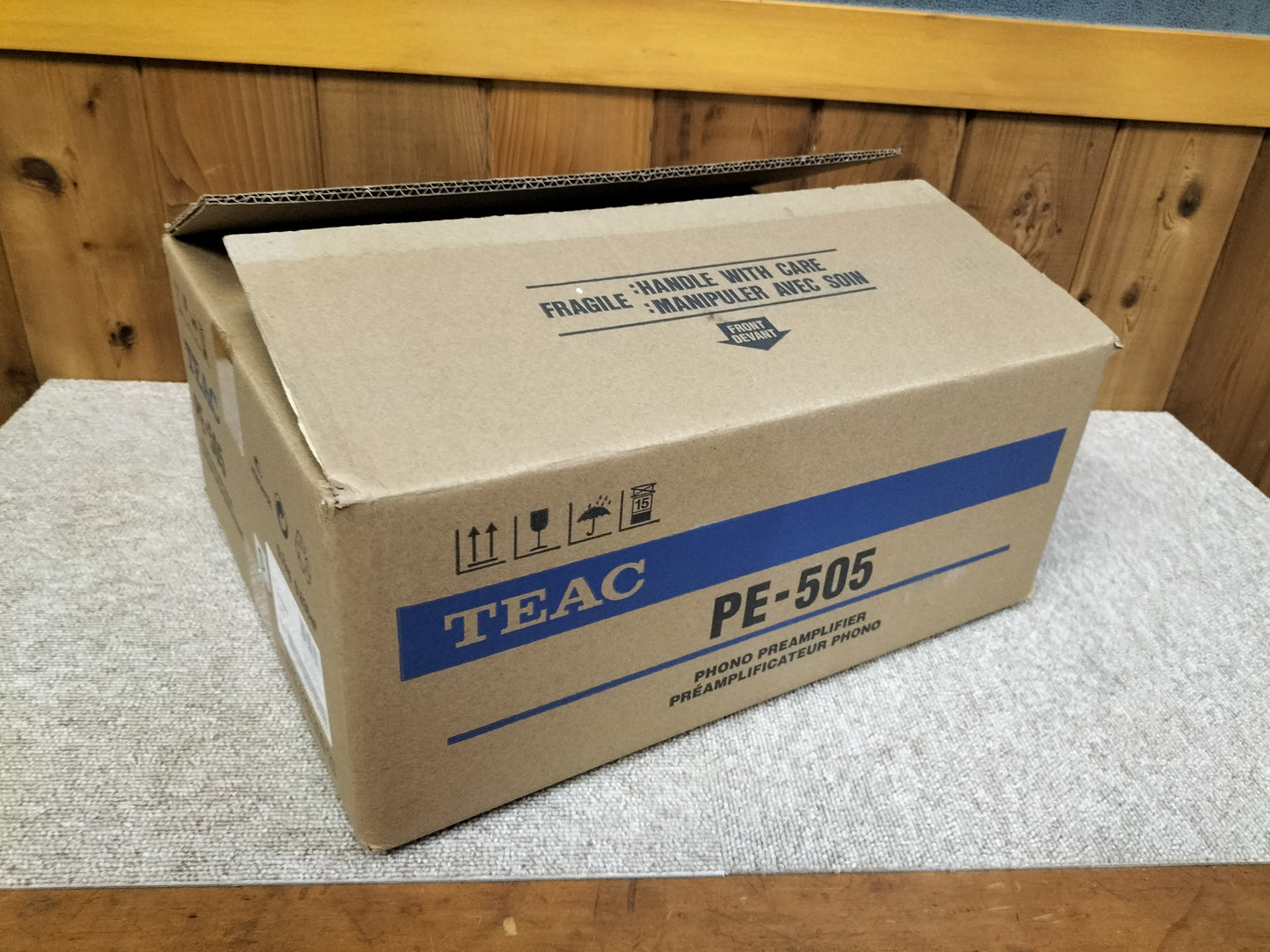 TEAC　ティアック　PE-505  フォノイコライザー 元箱付　22120903