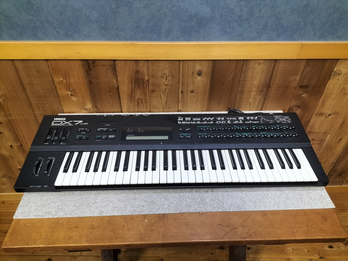 YAMAHA　ヤマハ　DX7II-D　シンセサイザー　  ソフトケース付き 23042001