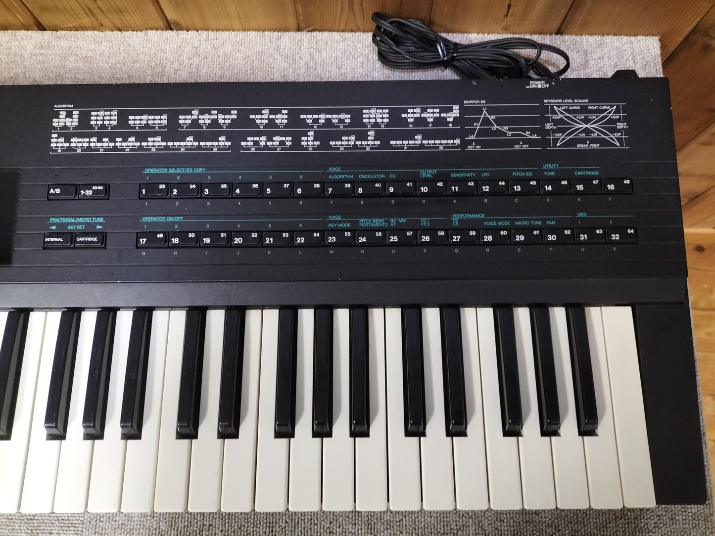 YAMAHA　ヤマハ　DX7II-D　シンセサイザー　  ソフトケース付き 23042001